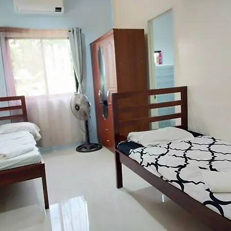 Susana Goles Holiday House