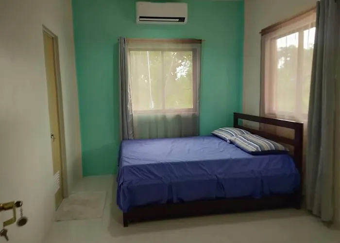 Susana Goles House Saavedra